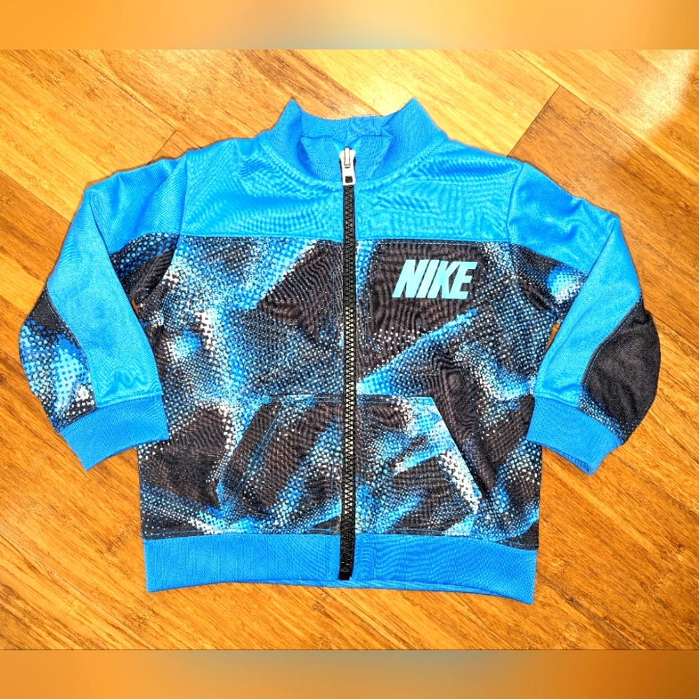 Nike baby boys sweater.